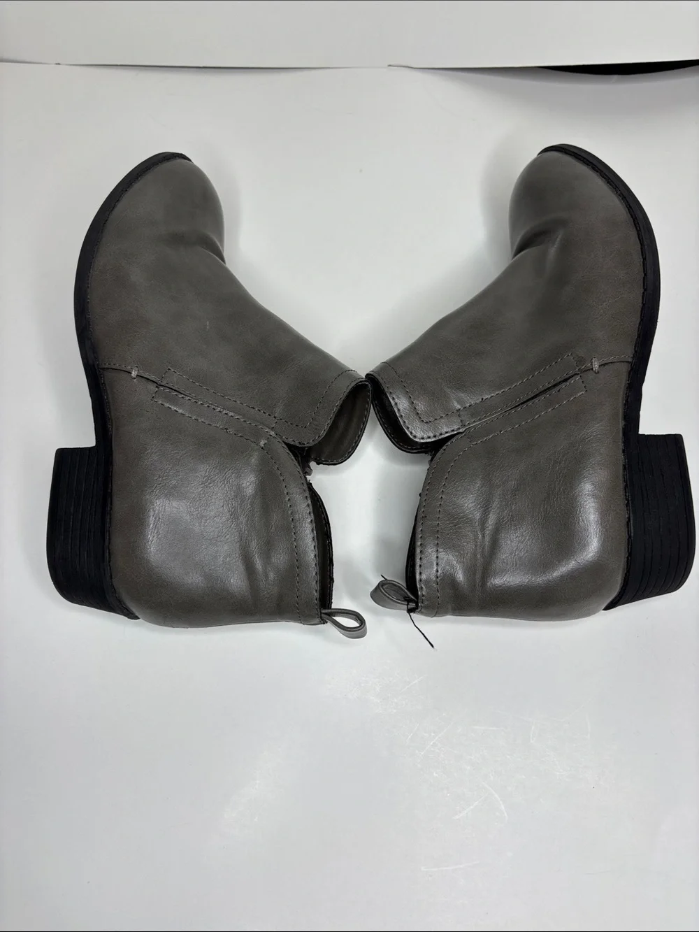 American Rag size 7W Gray Ankle Booties